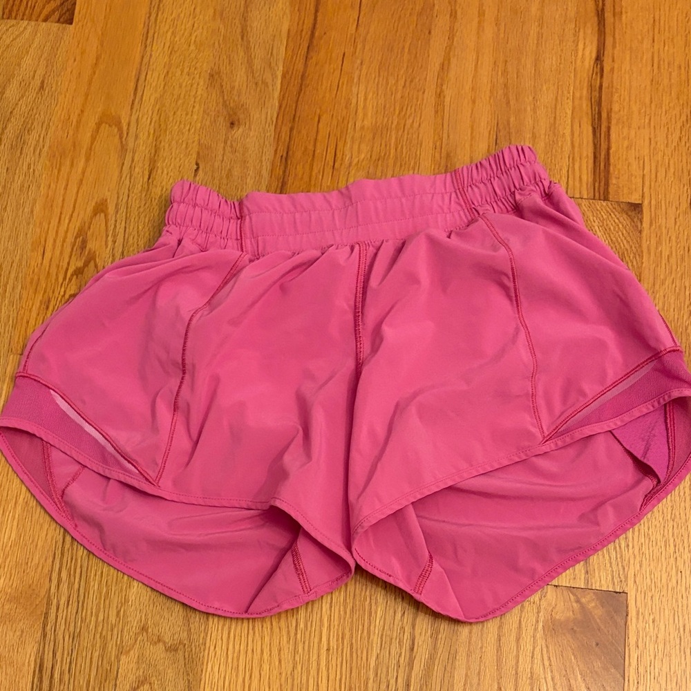 Pink Lululemon Hotty Hots 4”
